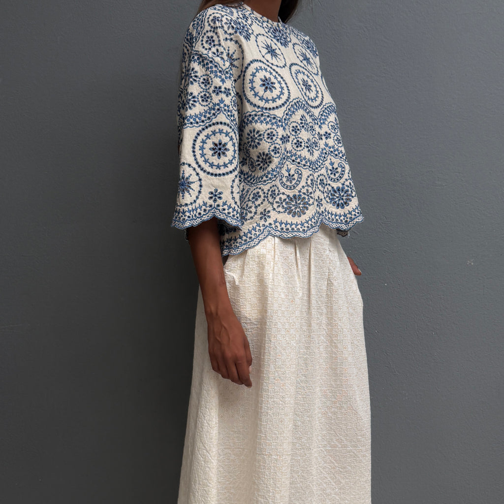 Jupe broderie carrée
