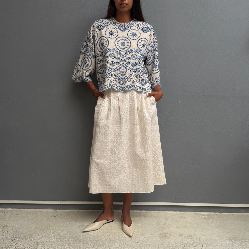 Jupe broderie carrée