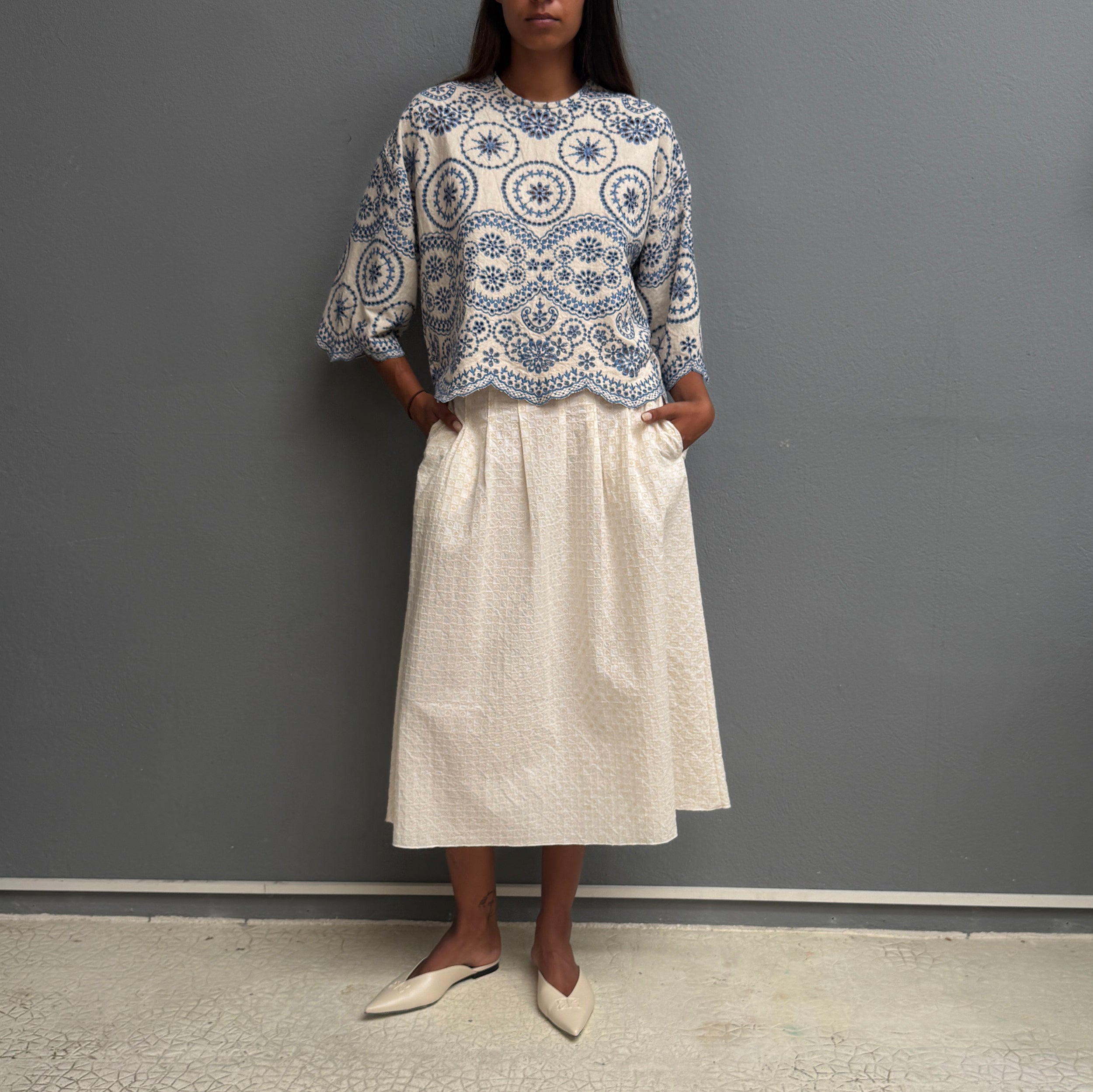 Jupe broderie carrée