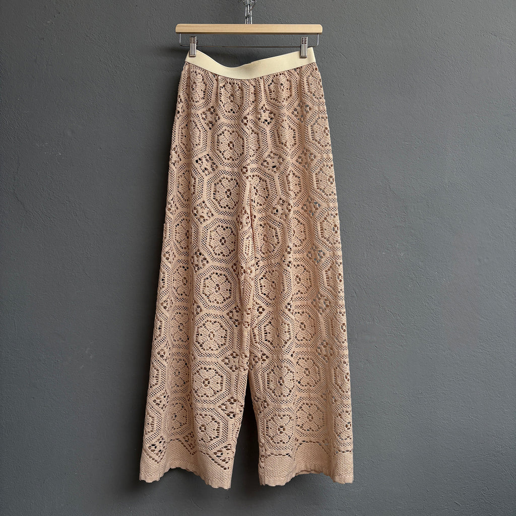 Pantalon en crochet