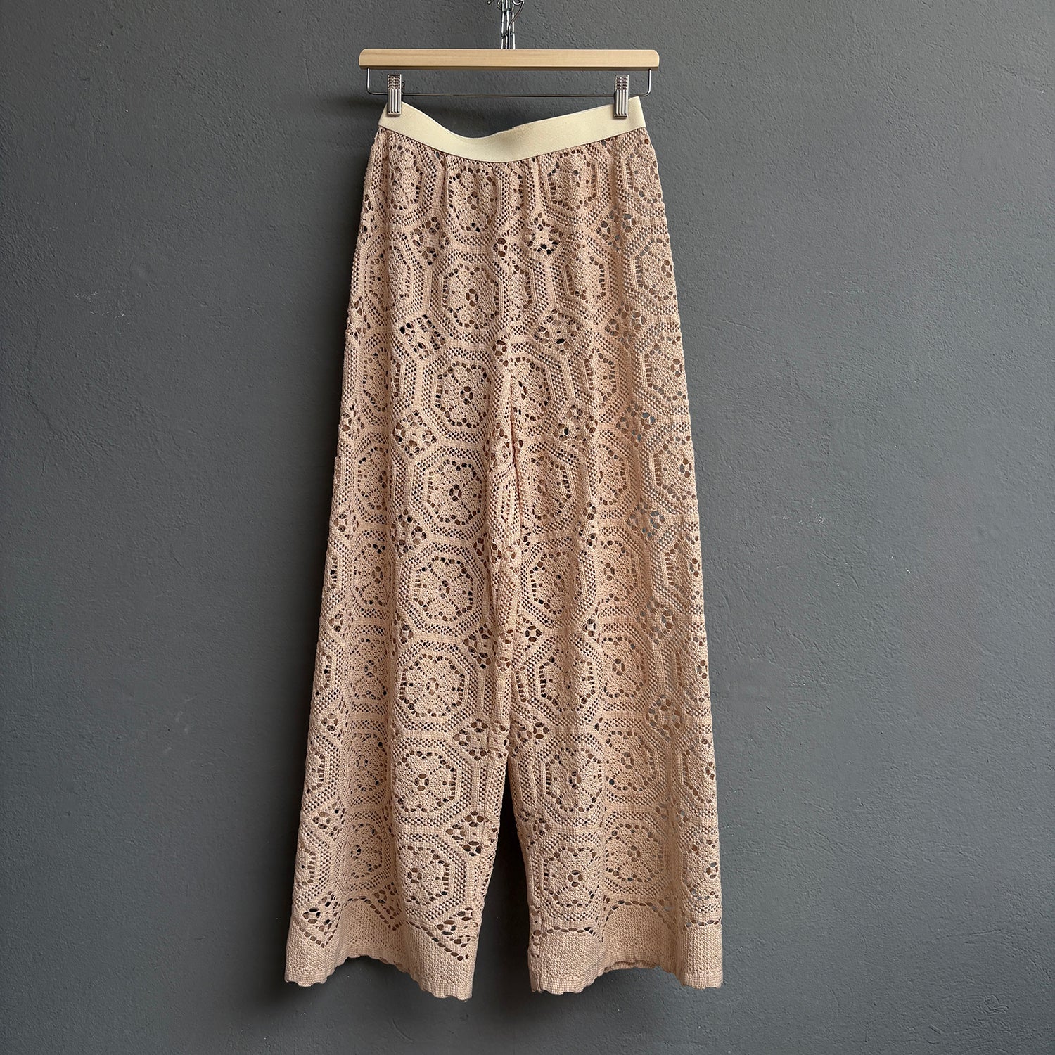 Pantalon en crochet