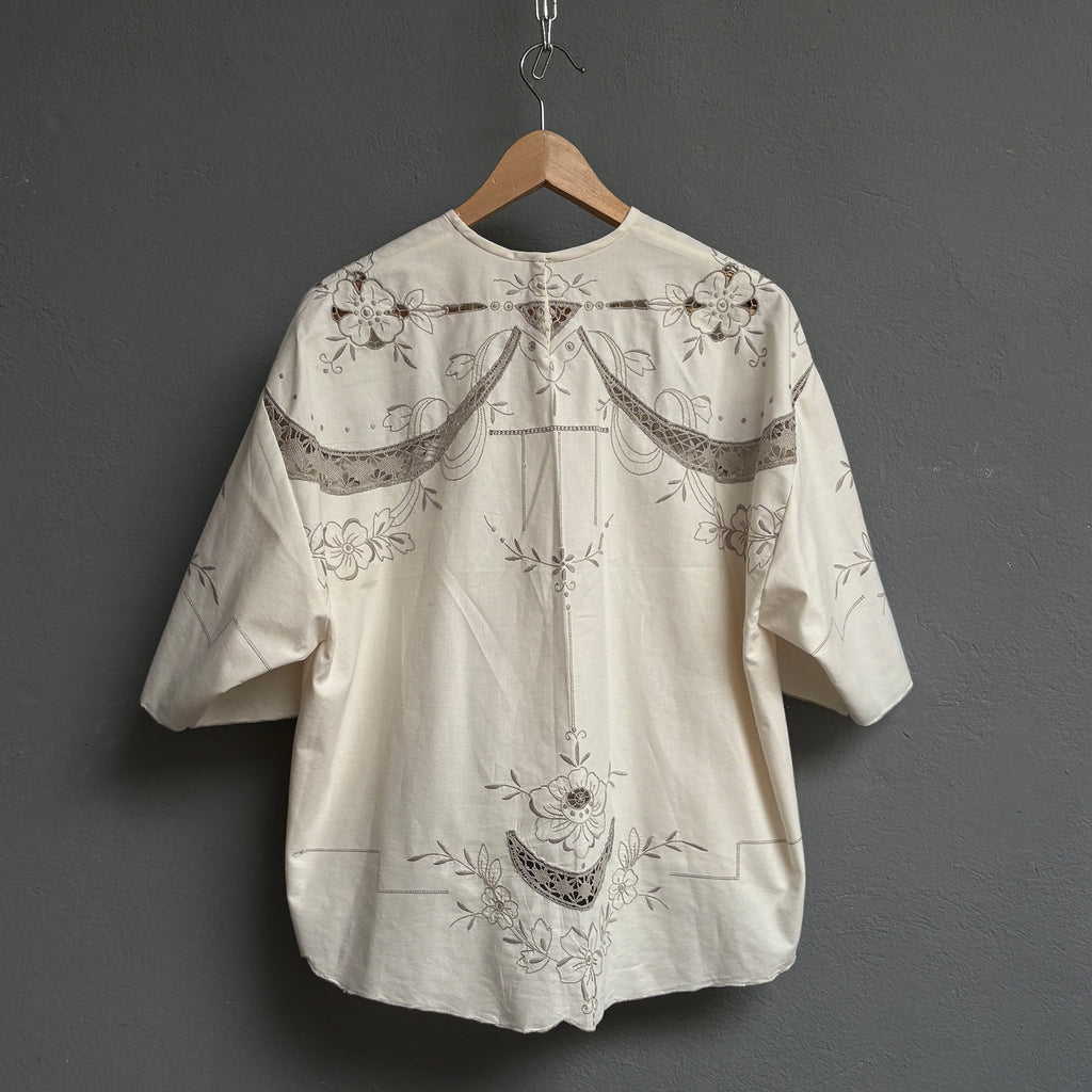 top tee-shirt brodé